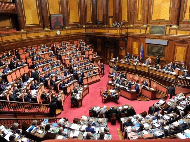 Unioni civili, il M5s affonda il "canguro"