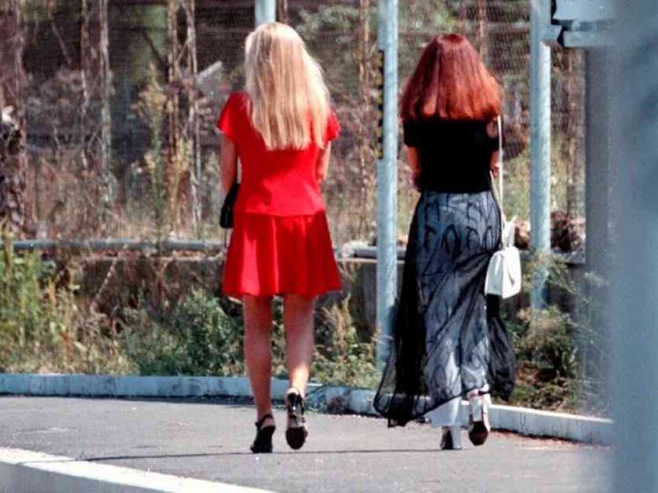 Multe ai clienti: Parigi combatte la prostituzione