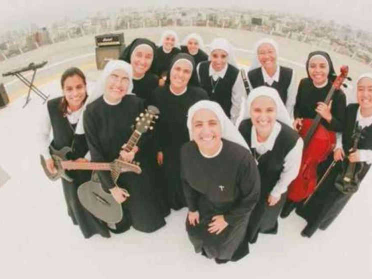 «Suore rock» suonano per Papa Francesco