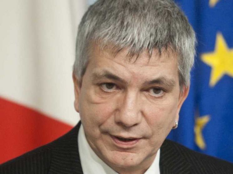 Caso Vendola: altro che «diritti» siamo al mercato dell'umano