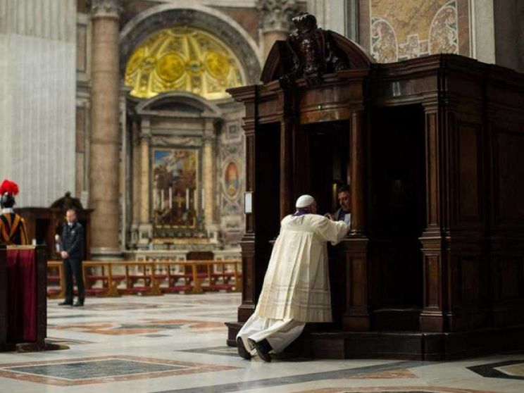 Nel confessionale la misericordia del Padre
