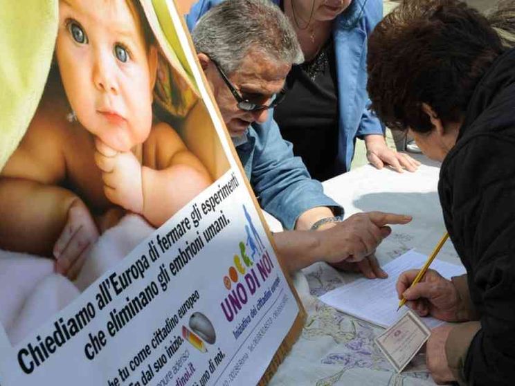 Vita, buone notizie da Parigi. Il tempo dei ponti