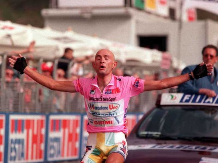 Marco Pantani colpito dalla camorra. Quando a fare paura sono i colletti bianchi