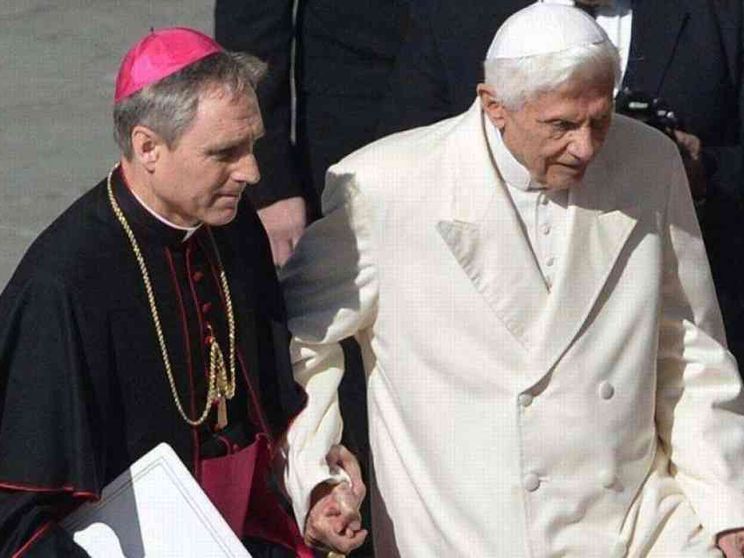 Ventuno anni assieme a Benedetto XVI