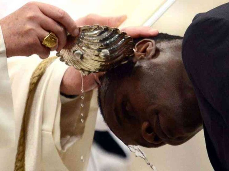 Veglia di Pasqua: Battesimo per 12 adulti