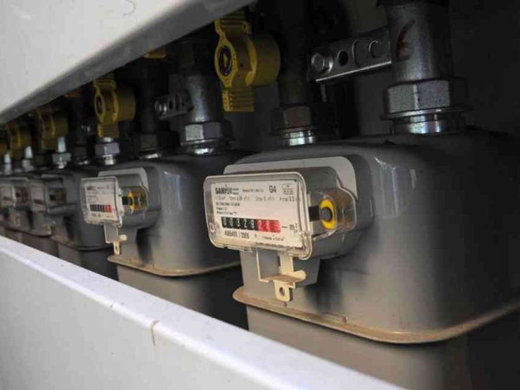 Bollette: ribasso per luce e gas. Non per l'acqua