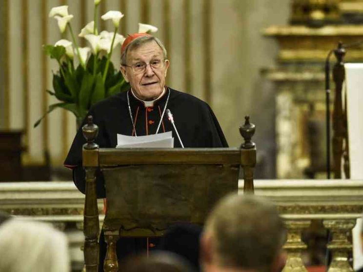 Kasper: la misericordia oggi fa rivivere Dio