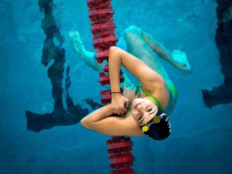 Sogna le Olimpiadi: è la nuotatrice siriana che ha salvato la vita a 20 profughi