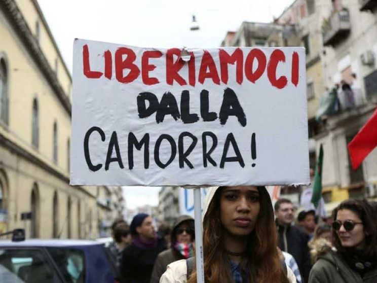 A Napoli la guerra di camorra è ricominciata. Lo Stato intervenga