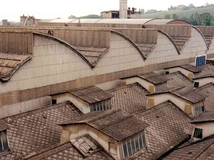 Amianto, un parco al posto della Eternit