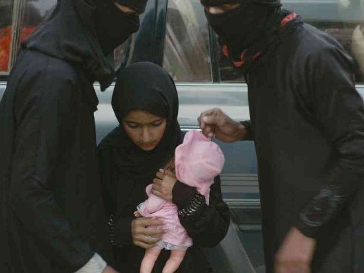 «Io ex sposa bambina e il mio film contro i muri dello Yemen»