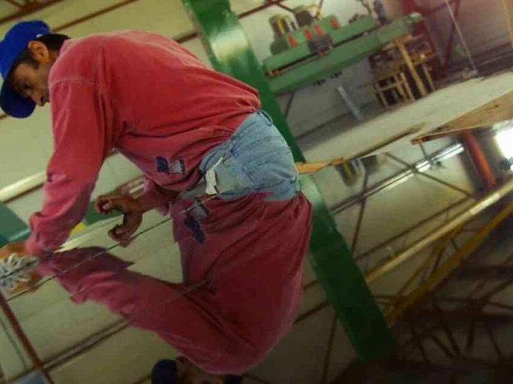 Primo Maggio, per il lavoro non «decimali» ma politica intera