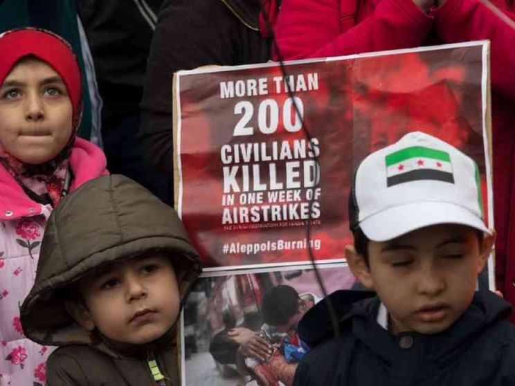 Bombe su Aleppo. L'Onu: stop alla guerra