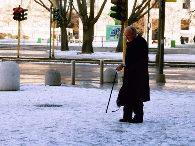 Aspettativa di vita, ma il campanello d'allarme non è solo sanitario