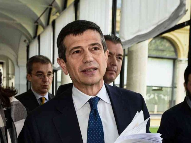 Lupi: «Paletti alle unioni civili Ora parliamo di famiglia»