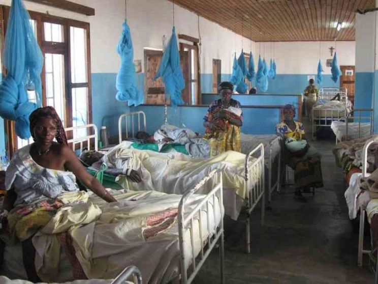 Il Papa incontra i medici Cuamm: aiutate l'Africa della salute negata 