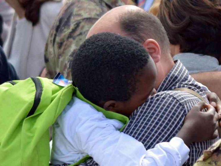 Adozioni per sentenza. È scontro nel governo