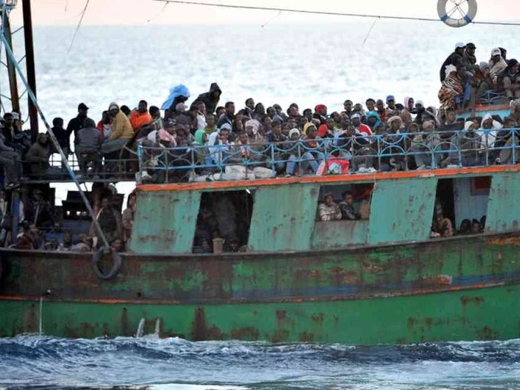 La mamma muore in mare, ma affida la figlia di 9 mesi a un'altra migrante che la salva