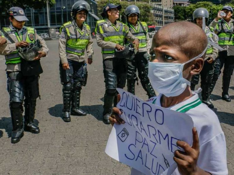 Il Venezuela senza farmaci si cura con le erbe