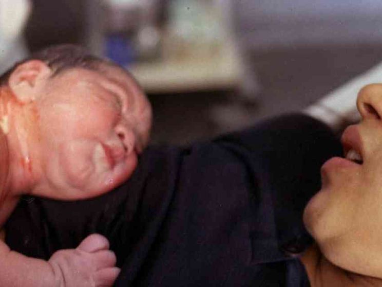 L’attacco al diritto a mamma e papà