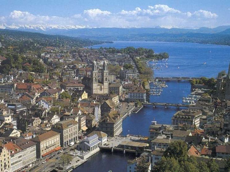 Un reddito a tutti: Svizzera al voto tra i dubbi