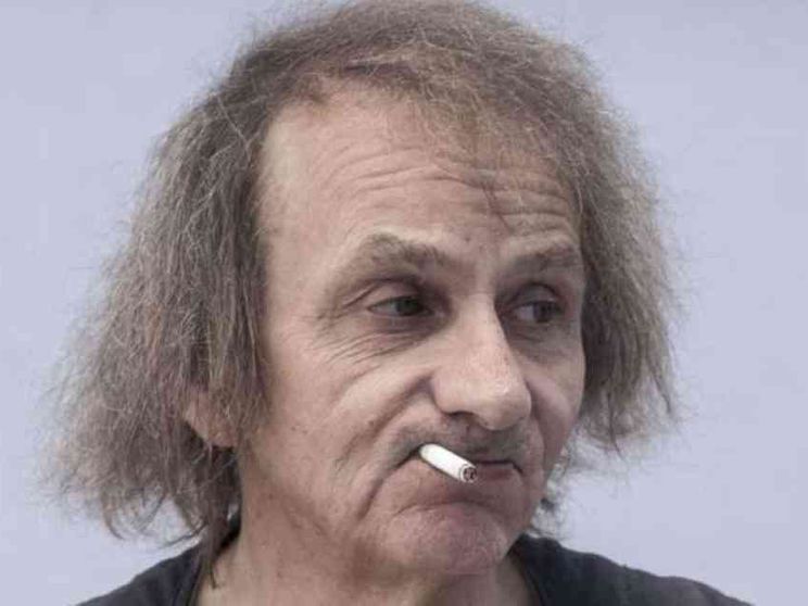 Prego, s’accomodi: l’intellettuale non è impegnato