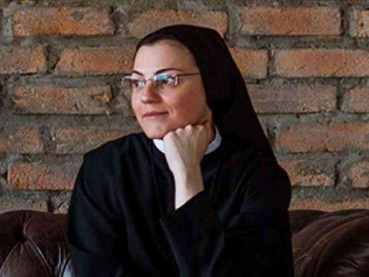 Torna suor Cristina, un «ciclone» sul palcoscenico
