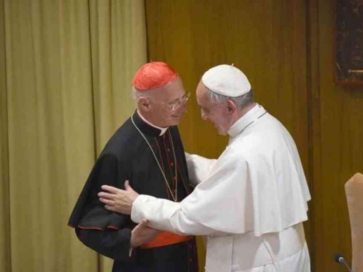 Dal Papa lettera a Bagnasco per 50 anni da prete