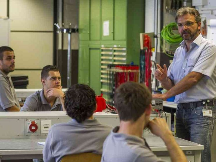 Giovani, prigionieri di stage e tirocinio