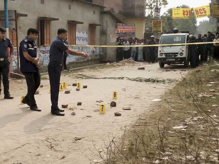 Tre anni di orrori e intolleranza