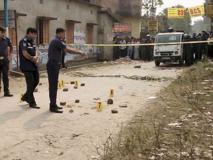 Tre anni di orrori e intolleranza