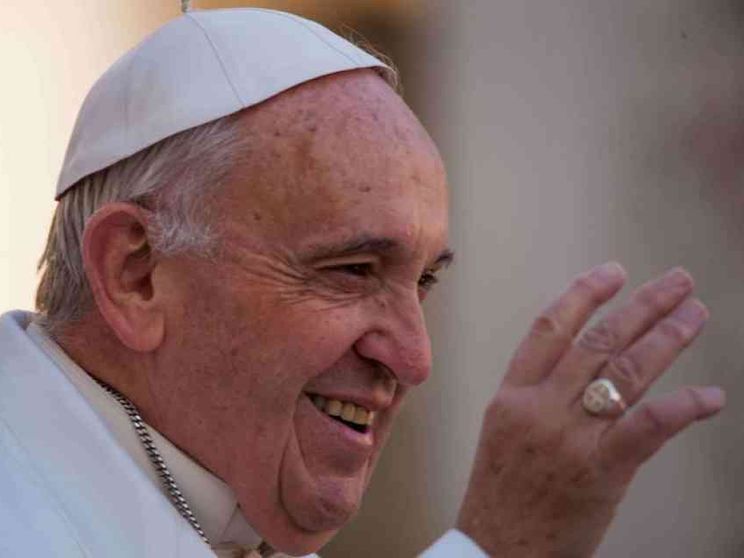 Il Papa a sorpresa incontra 20 vittime della tratta