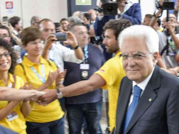 Il messaggio di Mattarella ai giovani: licenza di costruire