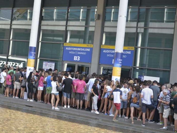 Maria velata al Meeting: un caso che non c'è