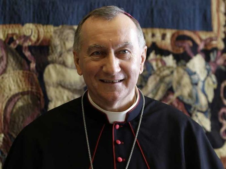 Parolin: con l'accoglienza si costruisce la pace