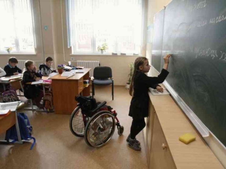 Scuola: «Sull'inclusione pericolosi passi indietro»