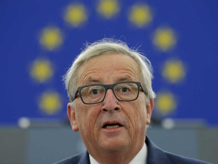 Juncker: serve un'Europa più sociale