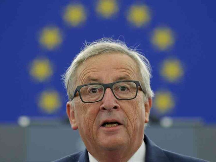 Juncker: serve un'Europa più sociale