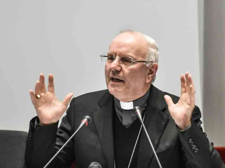 Migranti, Galantino: Europa debole e cieca