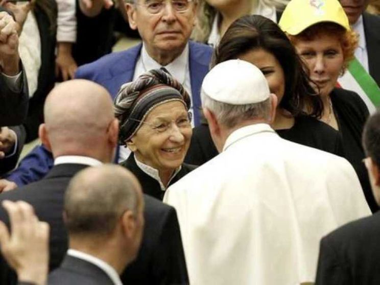 Il Papa riceve Emma Bonino: al centro l'accoglienza dei migranti