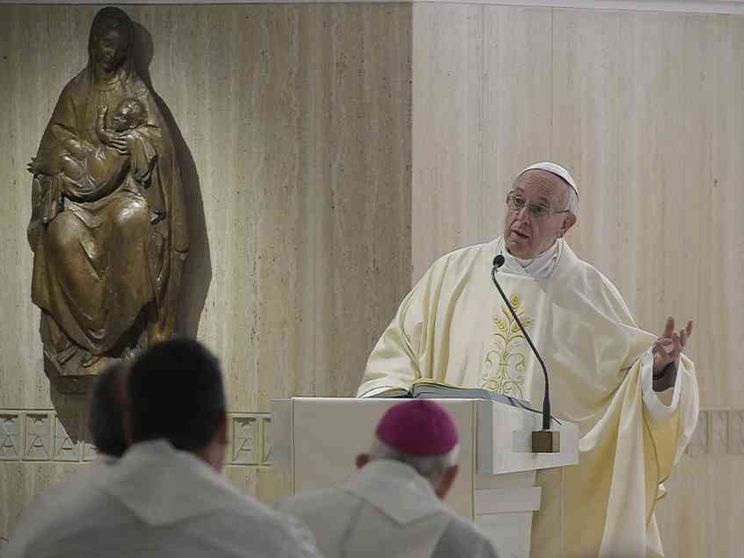 «Dio ci ama follemente. E piange per la nostra infedeltà»