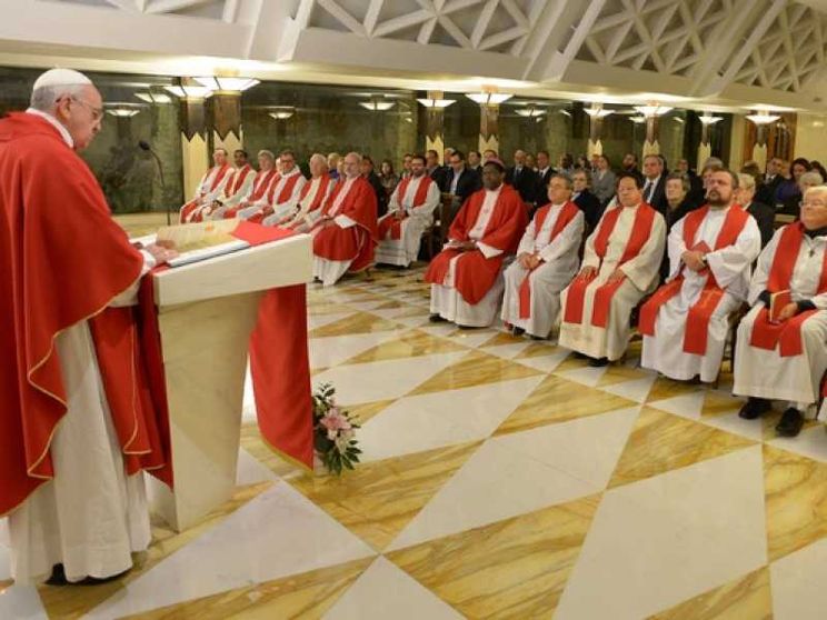 il clericalismo è un male che allontana dalla Chiesa
