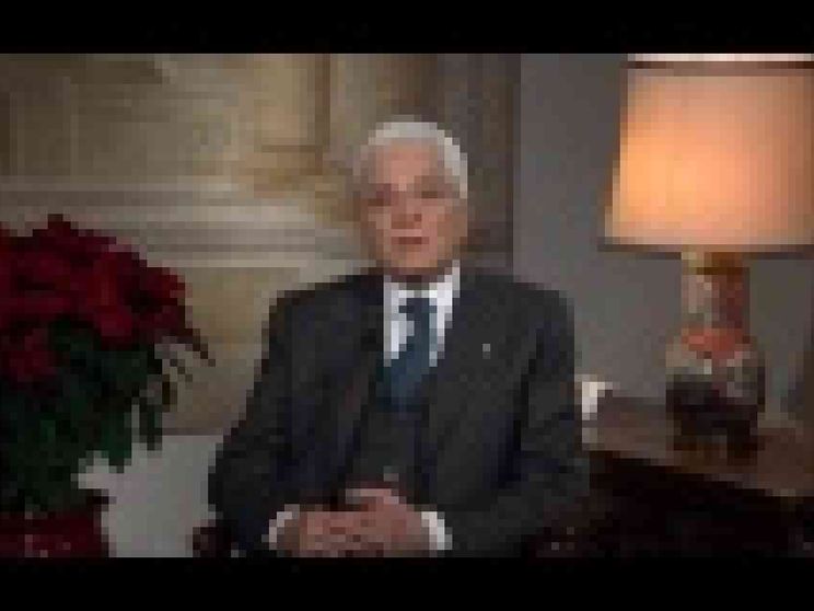 Mattarella: Priorità resta il lavoro. Al voto solo con regole chiare