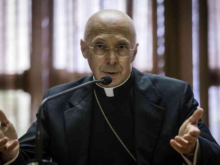 Bagnasco: l'Europa riscopra la centralità della persona umana