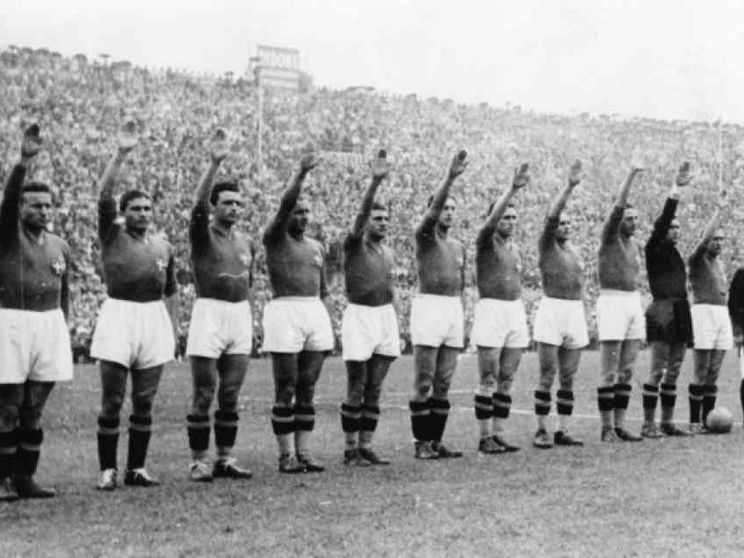 Credere, obbedire e fare sport