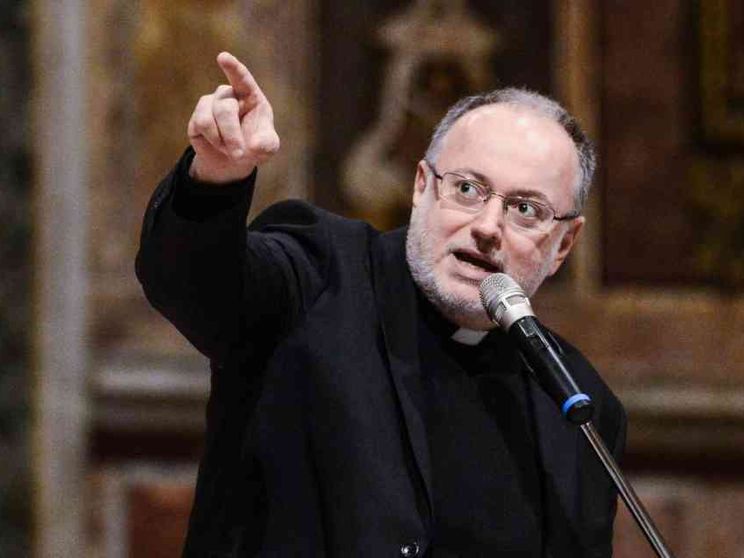 Don Fabio Rosini: «Cari giovani, saper pregare è la via della felicità»