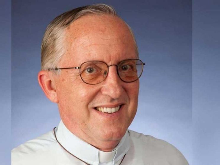 Sacerdote ucciso perdona «in anticipo» il suo assassino