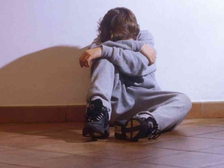 La vergogna dei 100mila bambini maltrattati