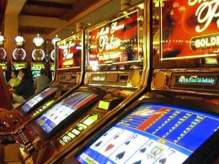 Slot, stretta «morbida» del governo