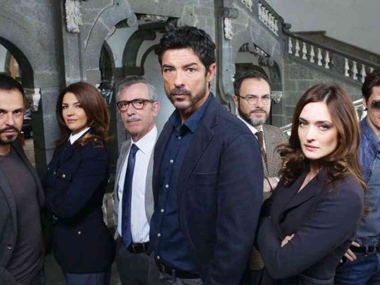 Bastardi di Pizzofalcone, sulle scene omosex interrogazione alla Camera